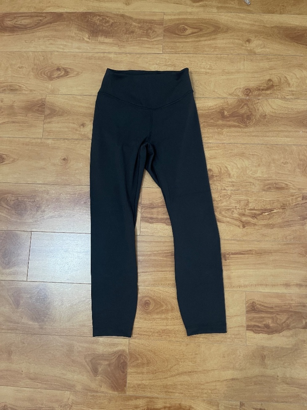 Lululemon Women Black Leggings Sz 4 New w/o Tags